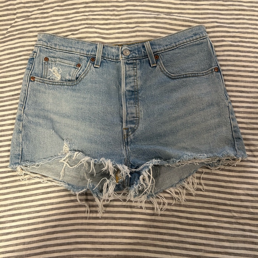 Levi’s 501 Cutoff Shorts